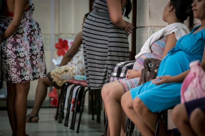 Embarazos en adolescentes: la consecuencia del círculo vicioso de la pobreza en Honduras